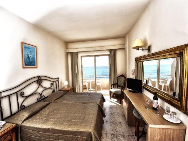 Piere Anne Beach Hotel Aya Napa Dış mekan fotoğraf